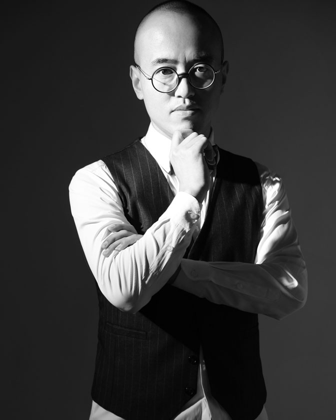 张德伟